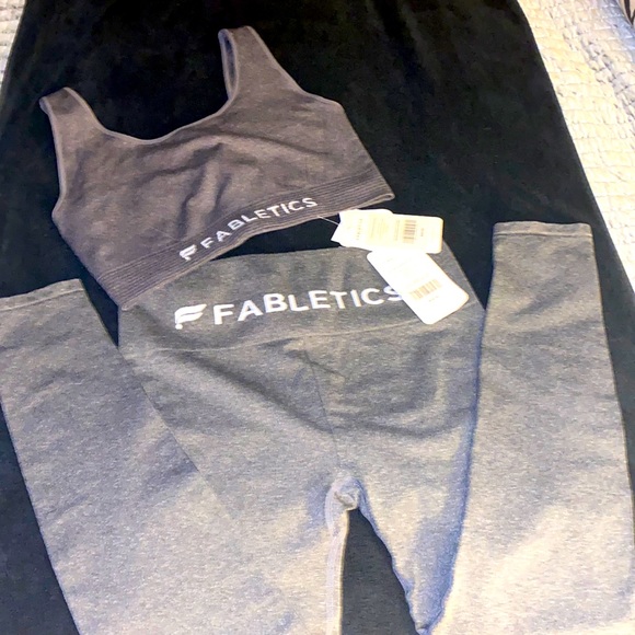 Fabletics - Picture 1 of 7